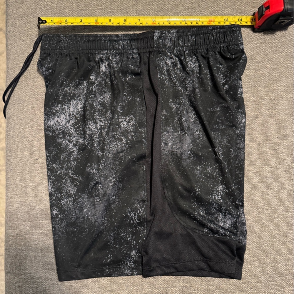 Under Armour Men's Black and Gray Athletic Shorts - Picture 3 of 5